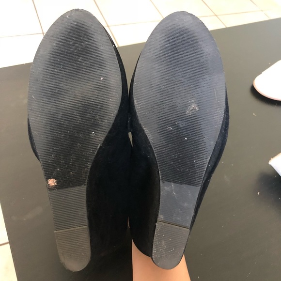 Black suede wedges w/ bow tie | Restricted - Picture 6 of 6